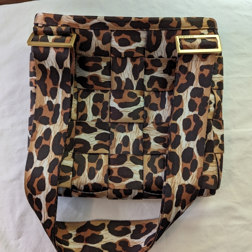 Harveys Snow Leopard (Old Style) Mini Messenger Bag - Picture 2 of 11